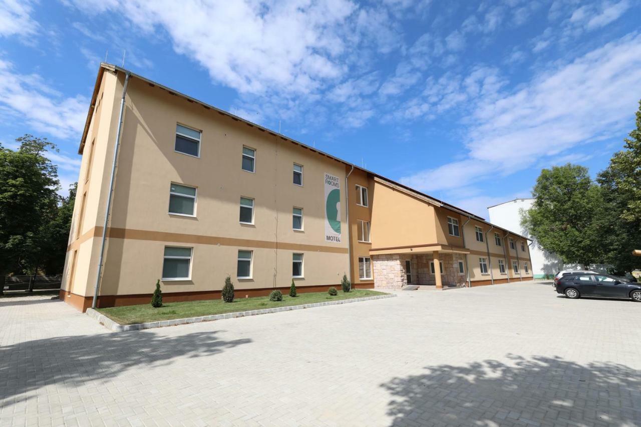 Smart Rooms Székesfehérvár Esterno foto