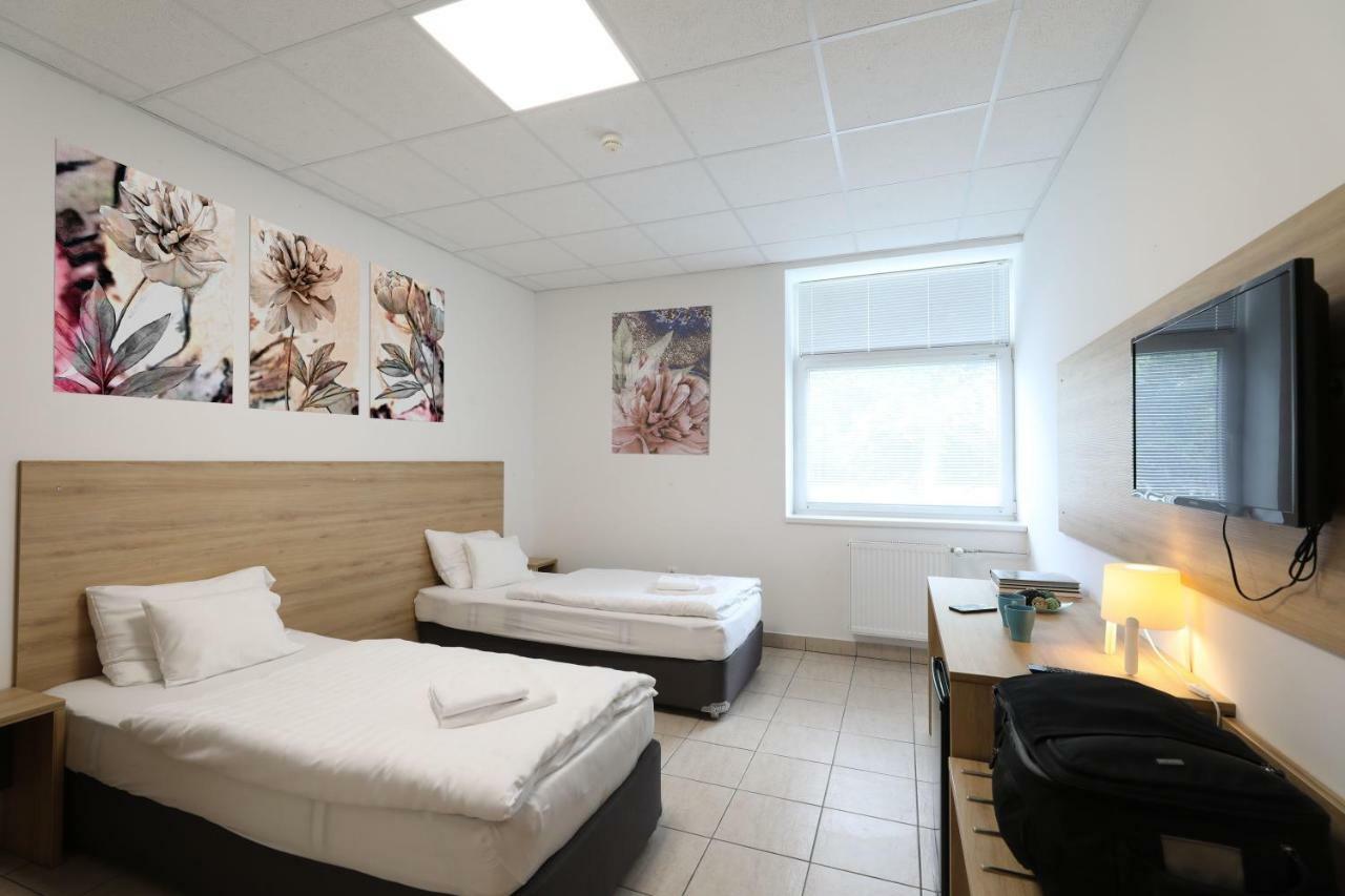 Smart Rooms Székesfehérvár Esterno foto