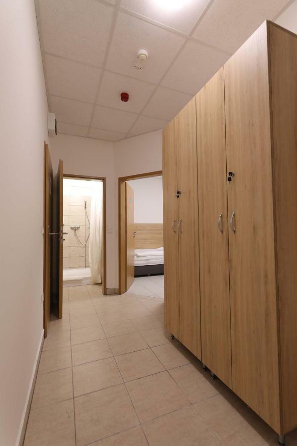 Smart Rooms Székesfehérvár Esterno foto